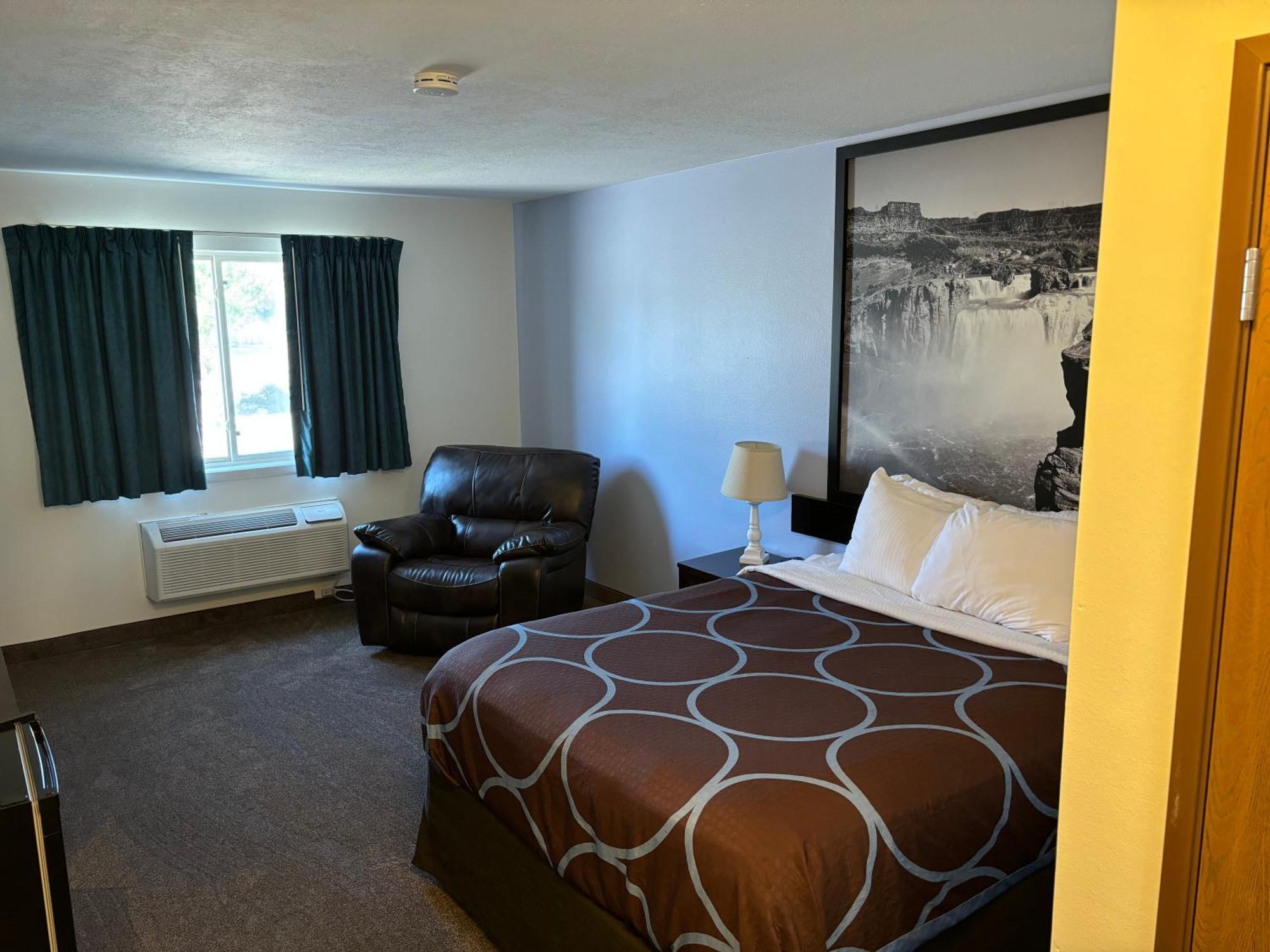 Hotel Super 8 By Wyndham Rexburg Exterior foto